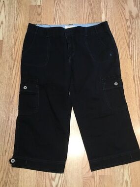 Levi’s Cargo Capri pants size 10
